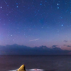 夜空に向かって