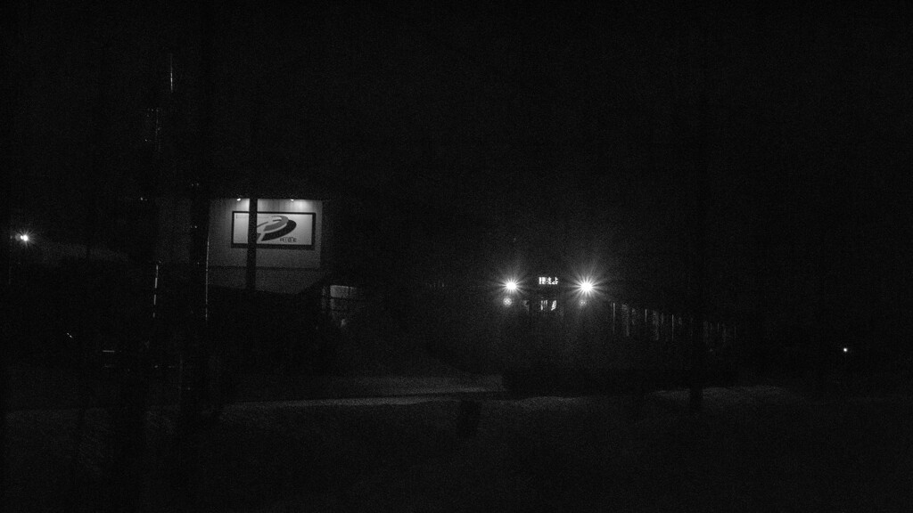 暗闇の電車
