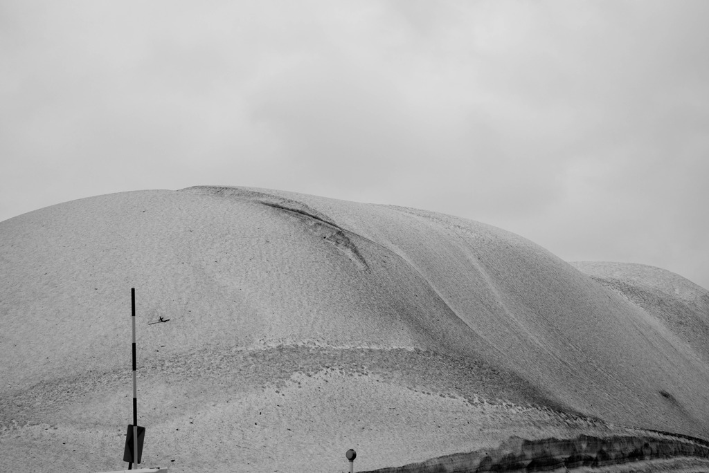 溶けない雪山