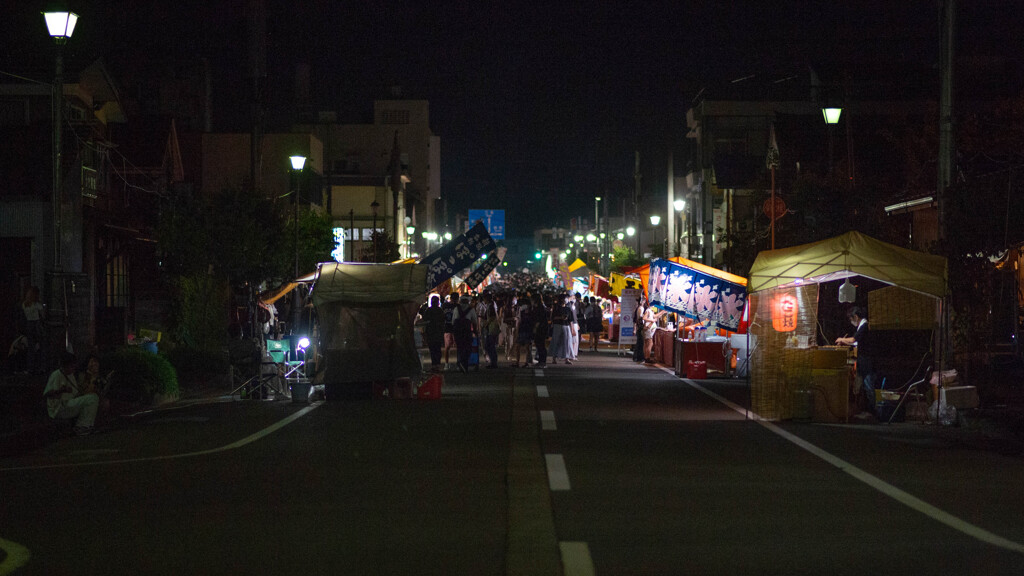 お祭りの端っこ