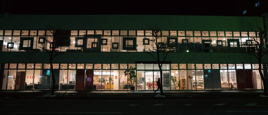 横に長い店