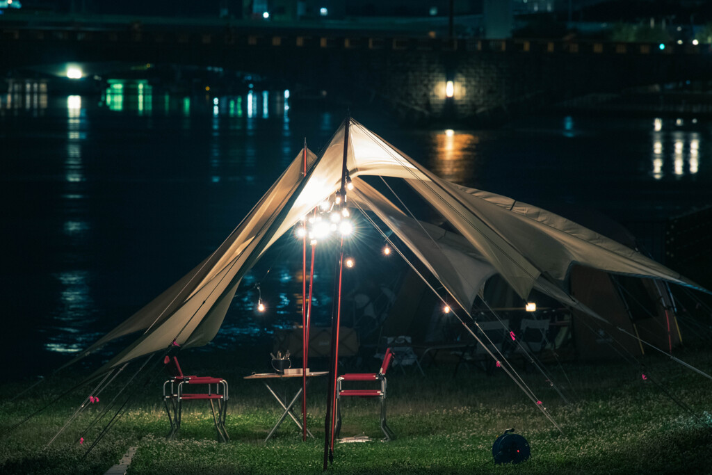 夜の信濃川にて