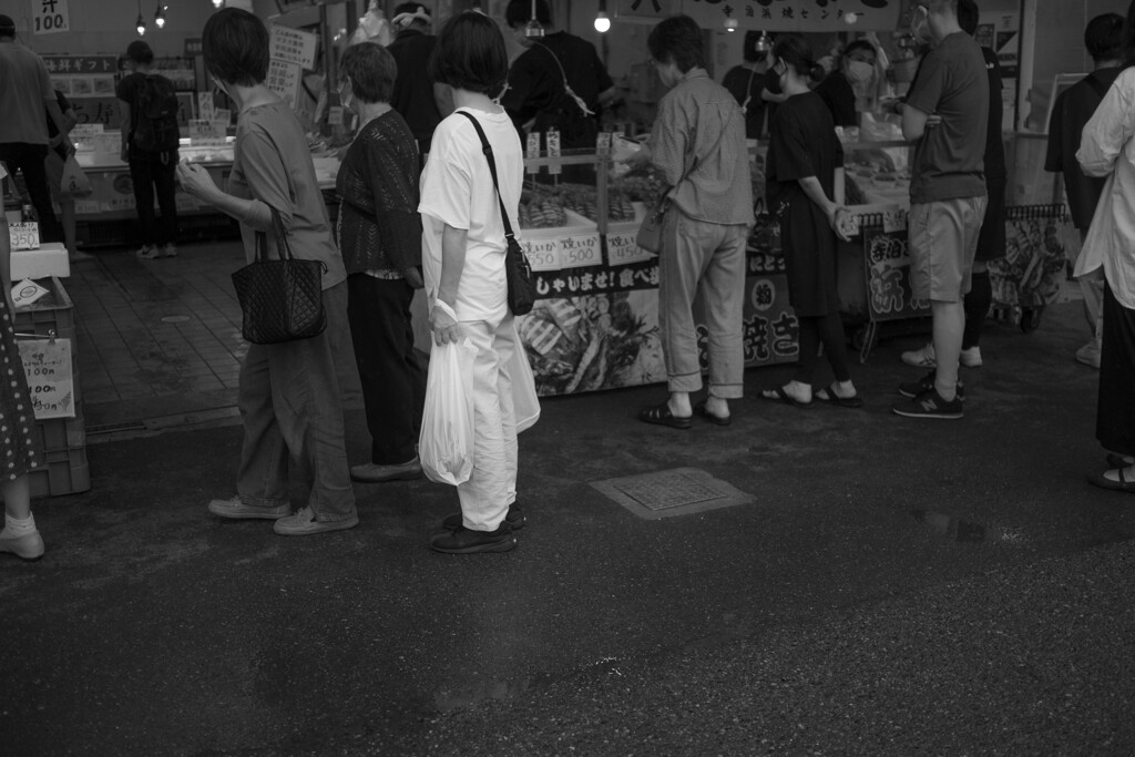 雨の寺泊にて