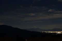 八ヶ岳から見た夜景富士