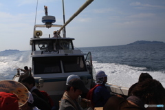 ヘルメット姿の研究員みたいでした