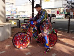 源さんより有名な