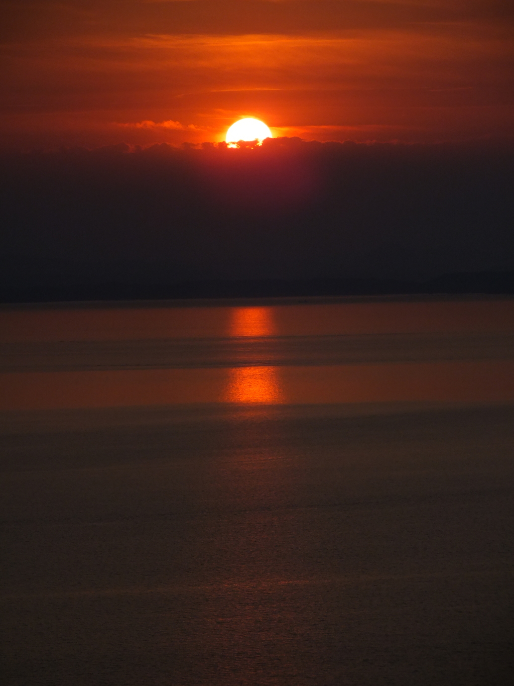 真っ赤に燃えた