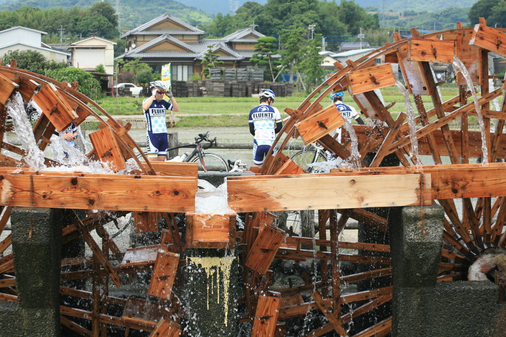 自転車の人も
