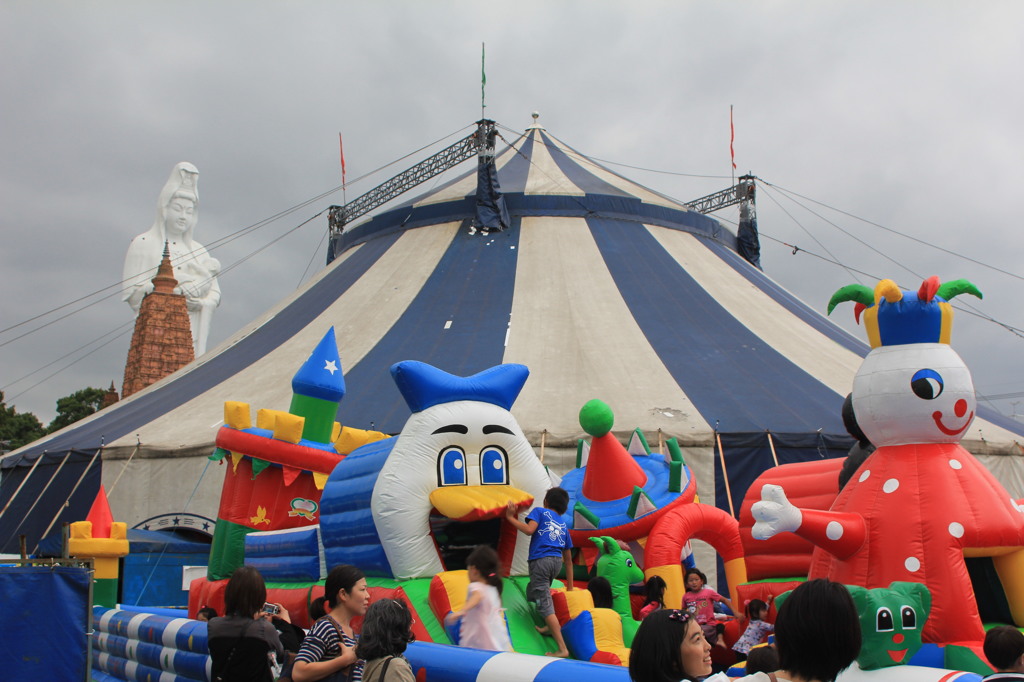 観音様もびっくり