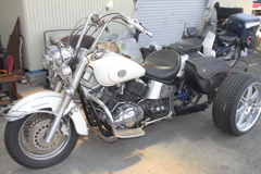 後ろのタイアすごい