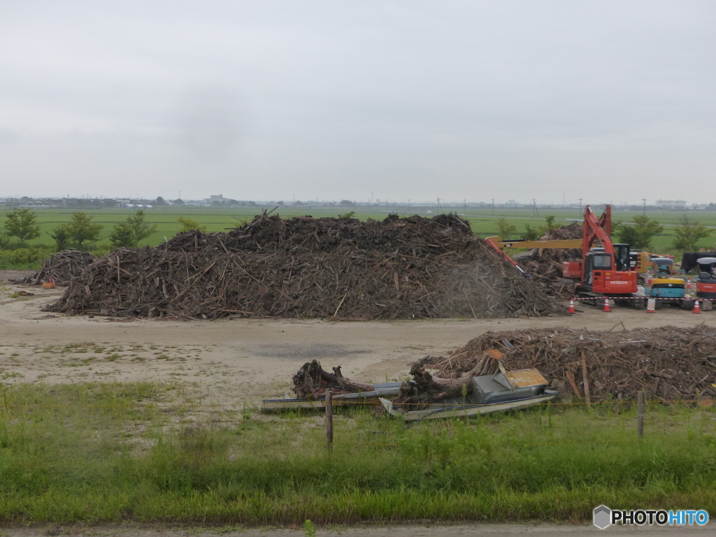 スクリューにあたると