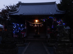 狛犬がつまづかないように