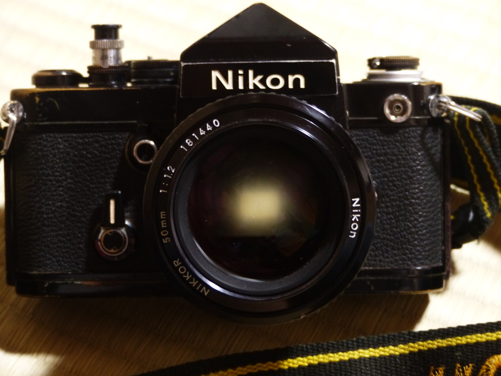 ニコンF2　アイレベルです