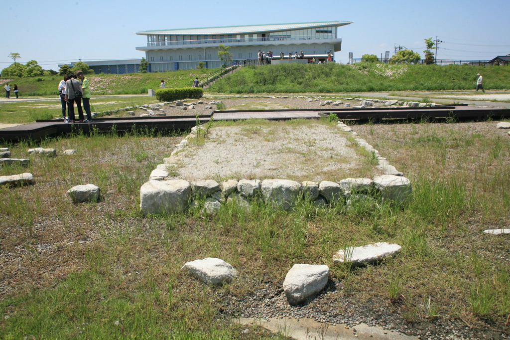 埋め立ててるもんね