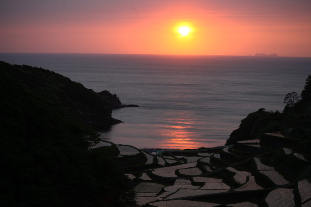 佐賀県玄海町、浜野浦棚田