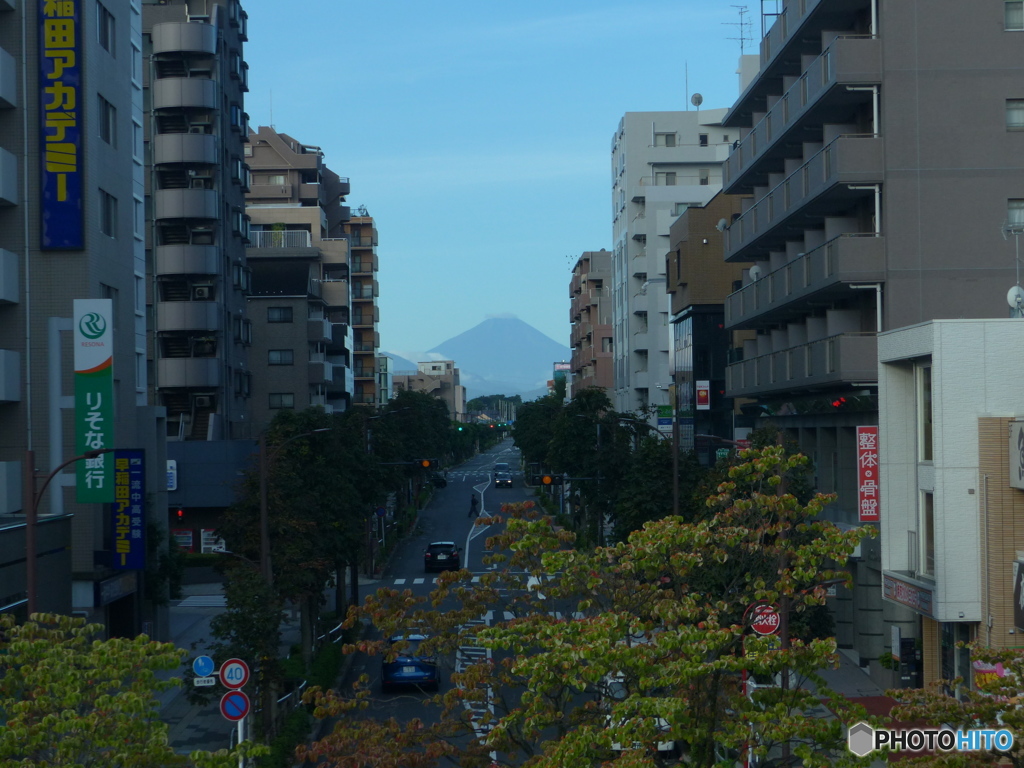 富士山が東久留米駅から見えますね