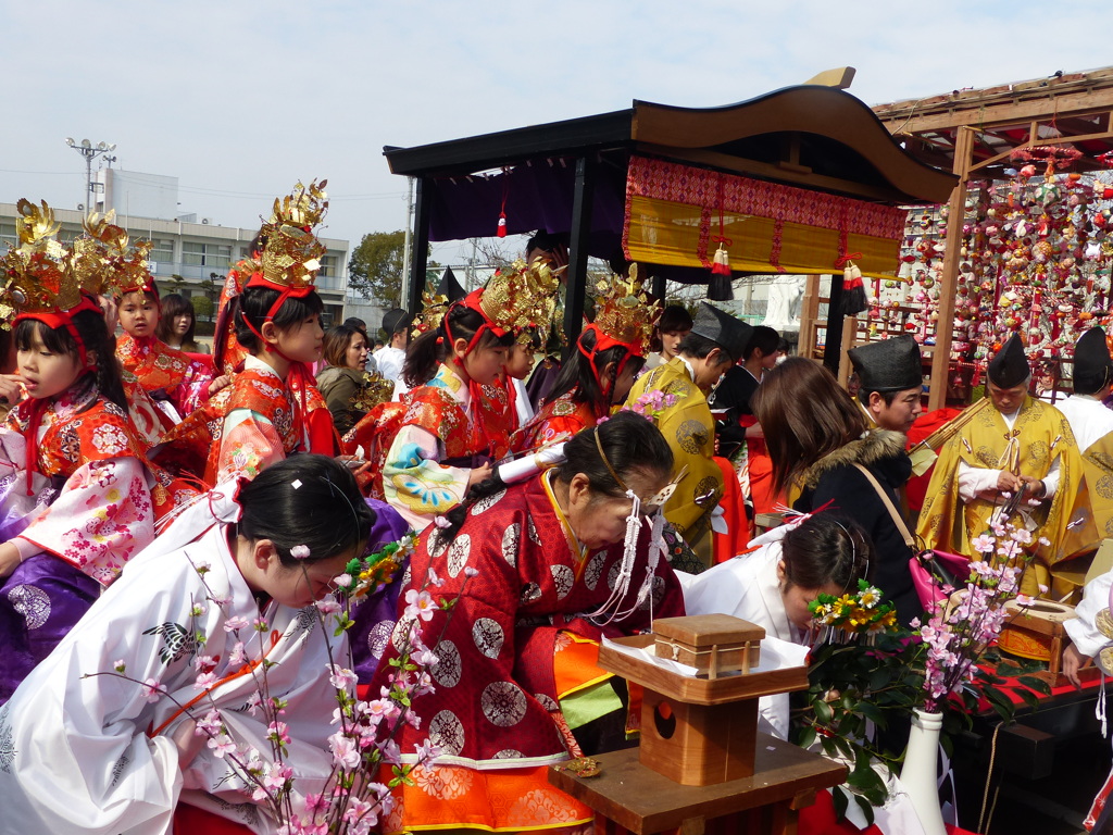 あでやかな祭り