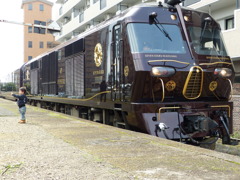 ３泊４日１５０万くらい