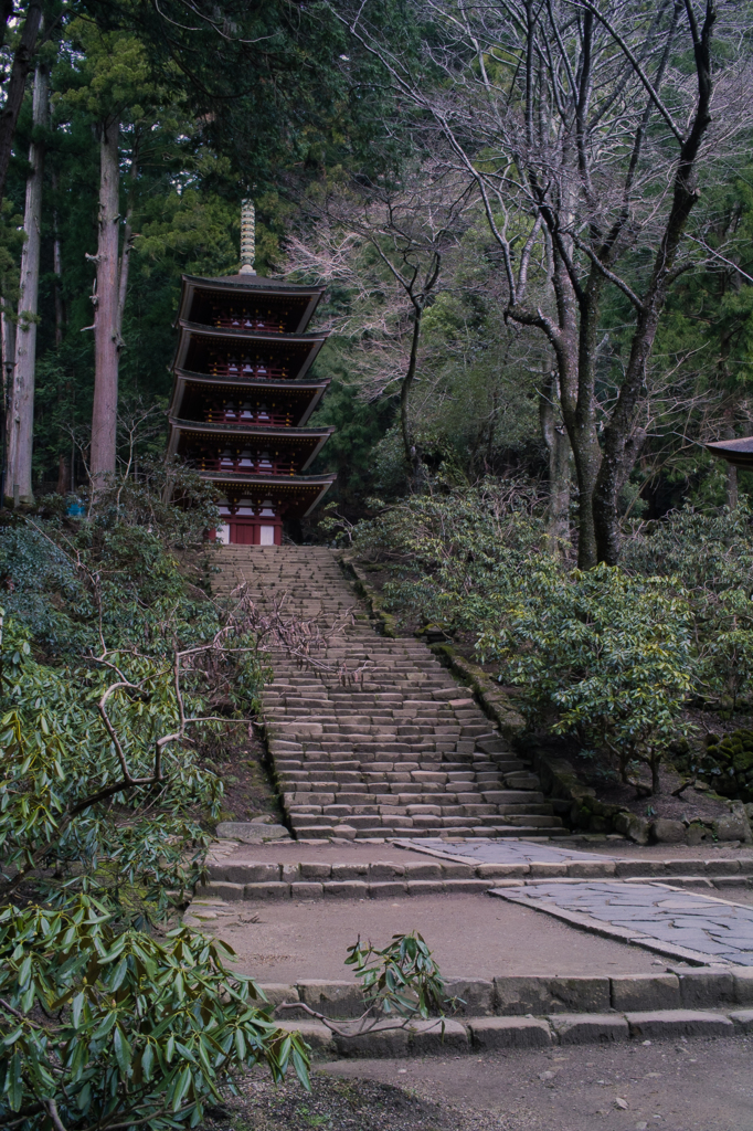 山林の塔