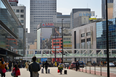 東京の風景_2（新宿駅前）