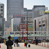東京の風景_2（新宿駅前）