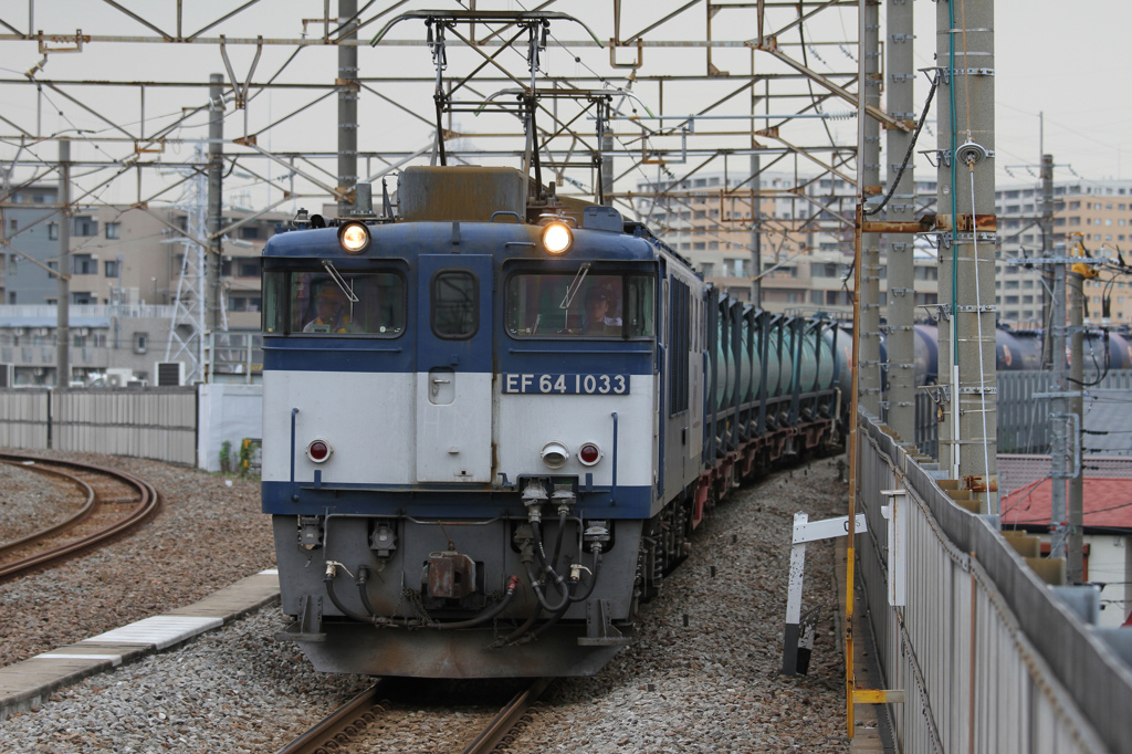 EF64-1033