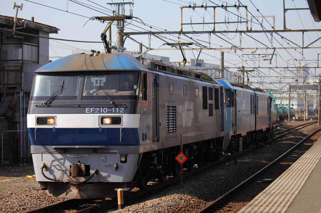 気になるあの列車は…