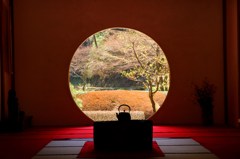 明月院　丸窓