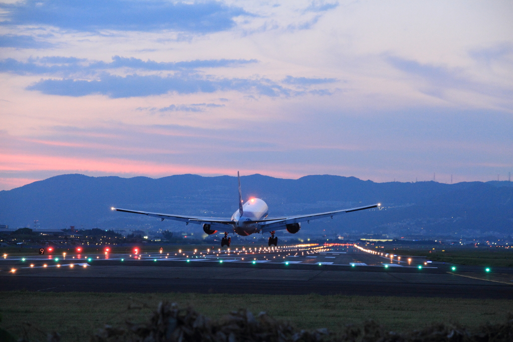 夕暮れの空港