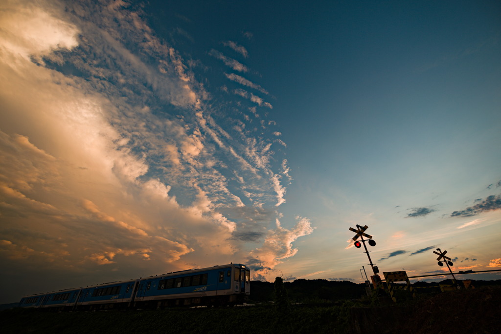 夏の夕雲