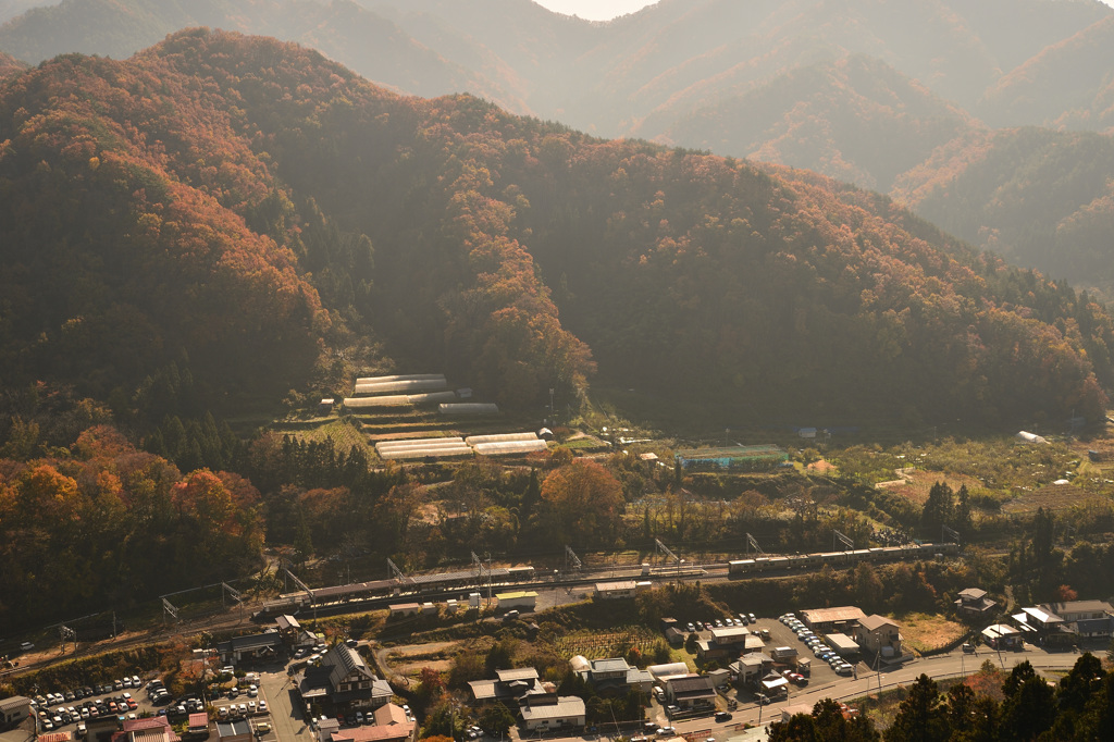 秋の山寺駅