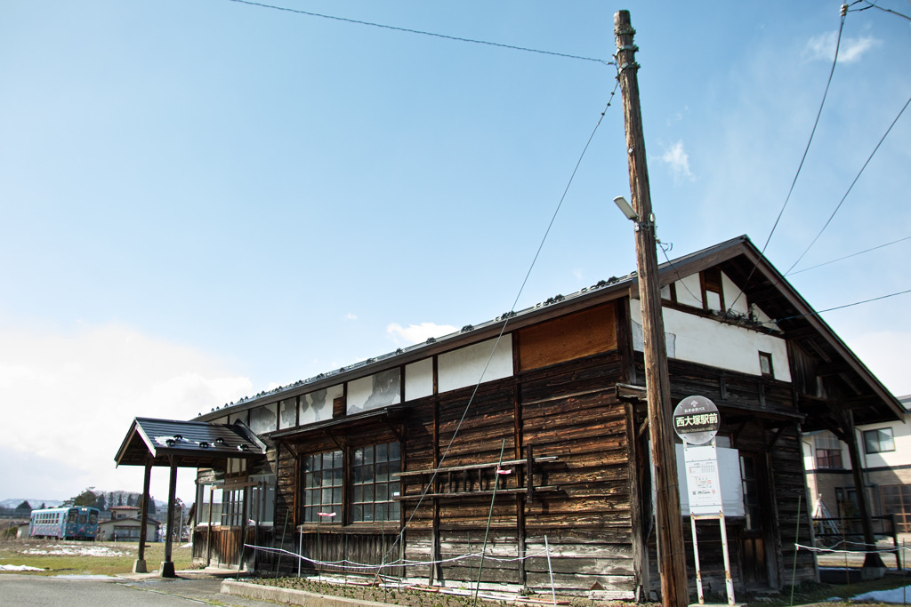 西大塚駅前