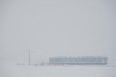 吹雪いています