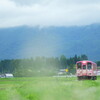 梅雨雲の下