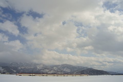 雲と雪原