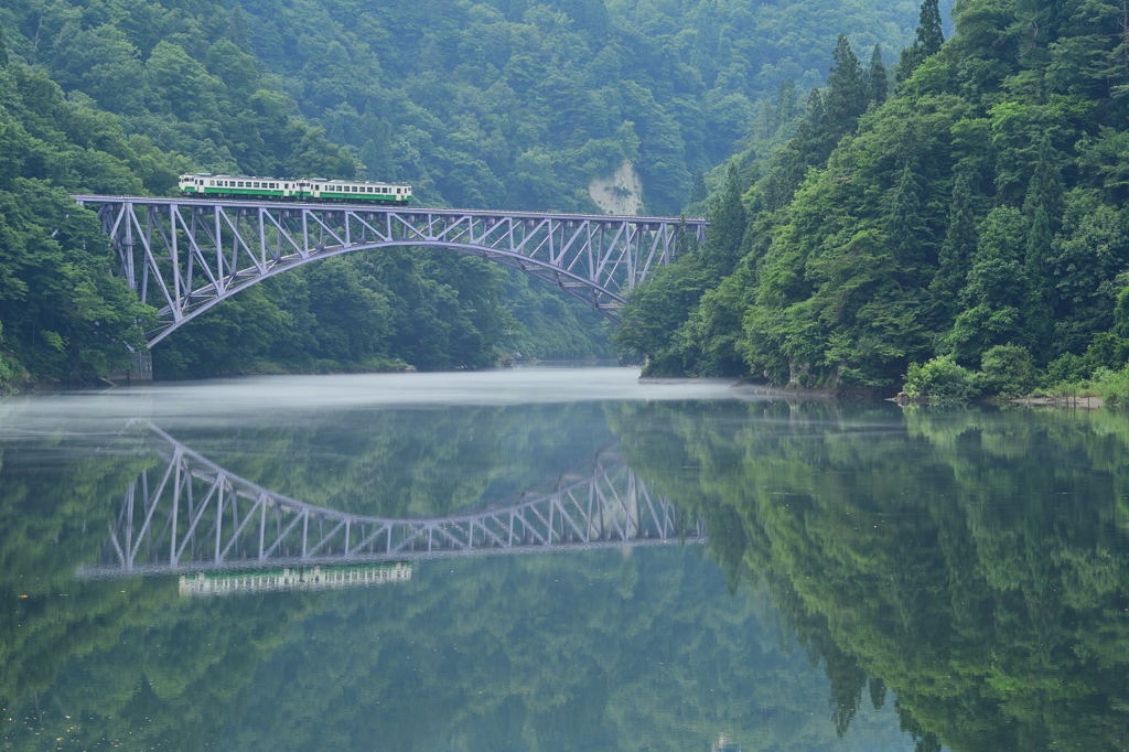 川霧に