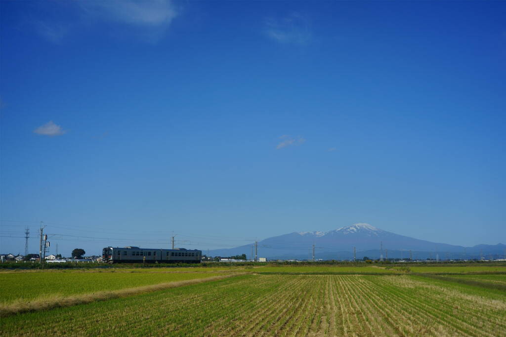 鳥海山を仰いで