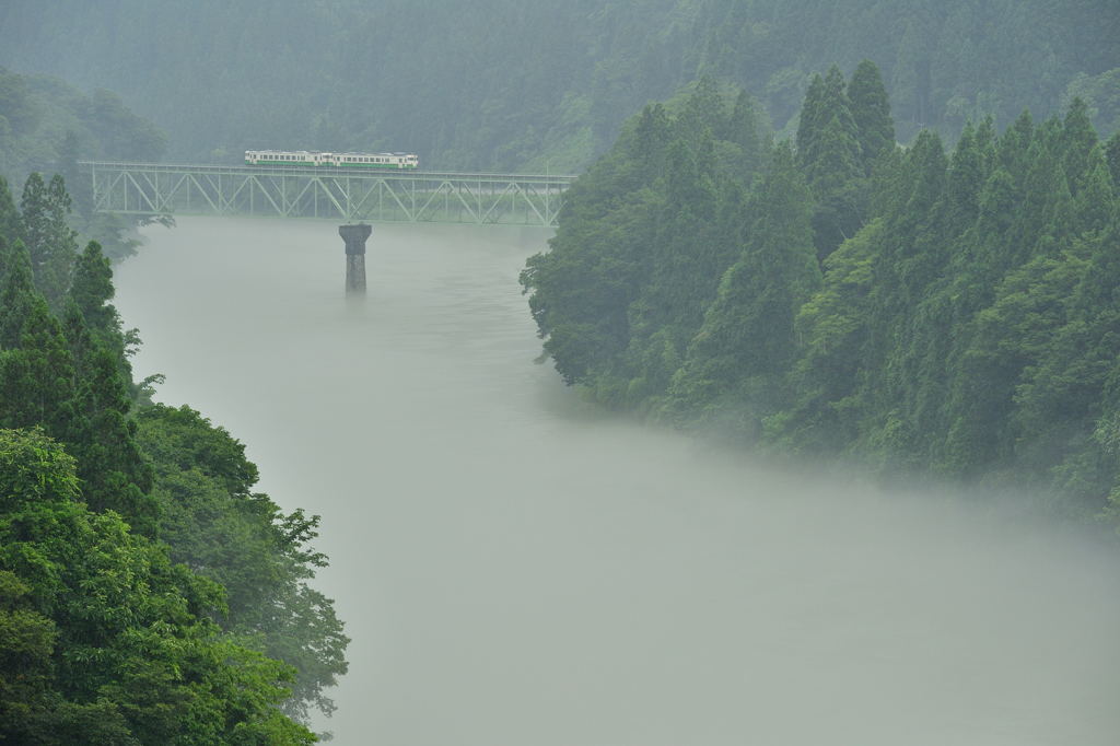 霧の川