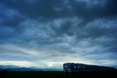 梅雨空の向こう