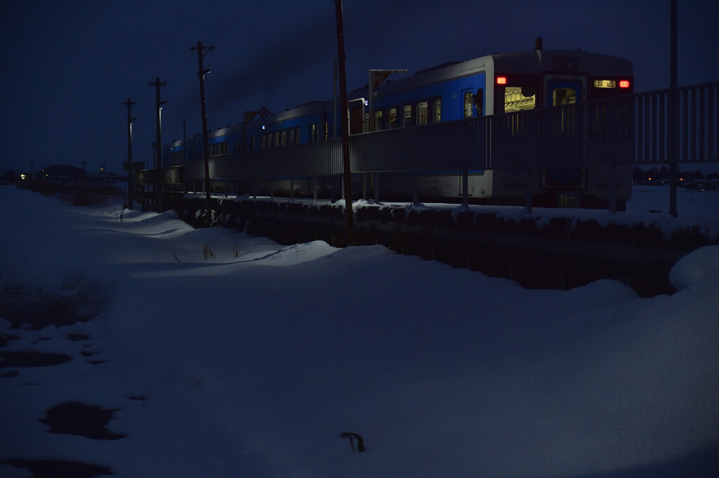 雪のある駅