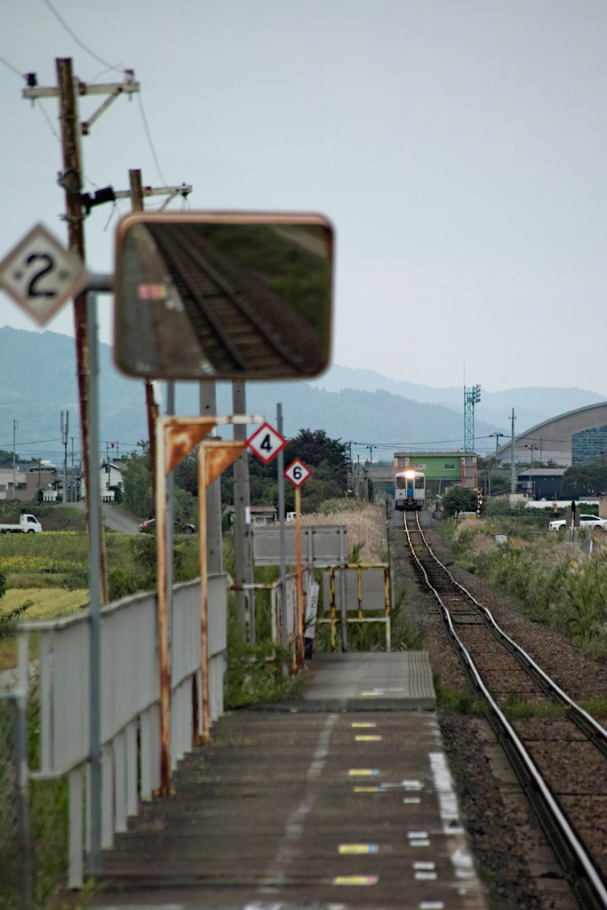 汽車を待つ