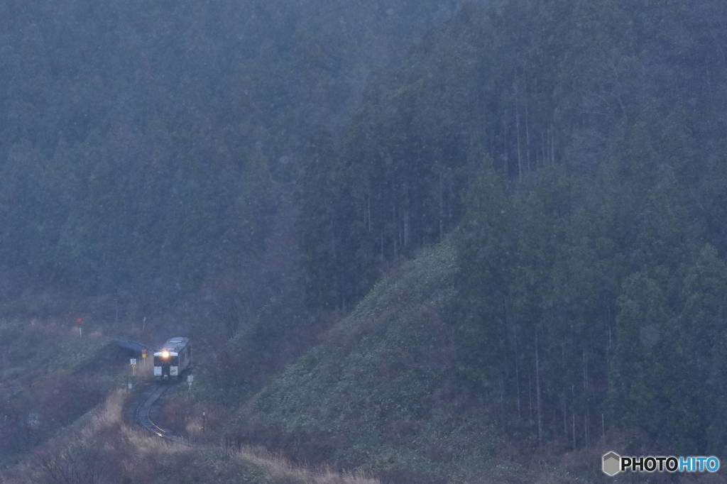 雪舞う陸羽東線　鳴子温泉～中山平温泉