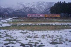 踏切のある風景・冬