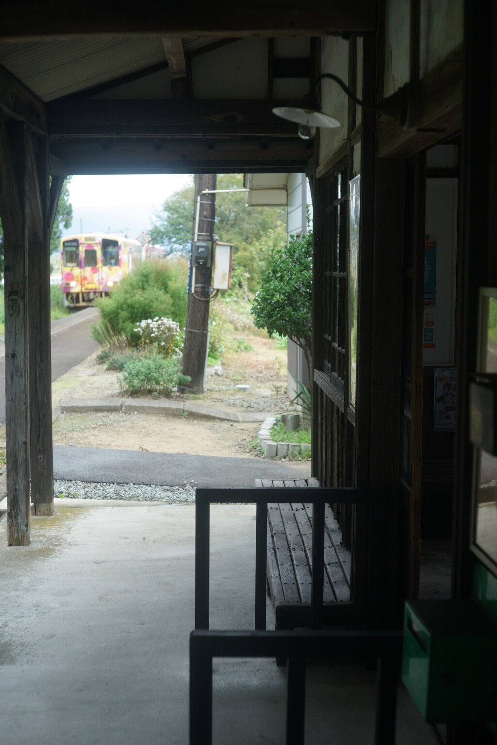 100年駅舎の改札にて