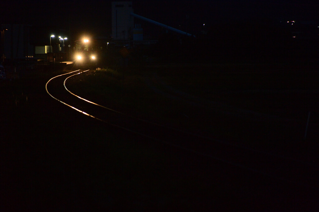 四季の郷駅の夜