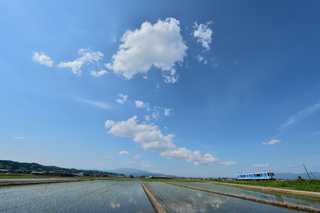 おうい雲よ いういうと 馬鹿にのんきさうぢやないか