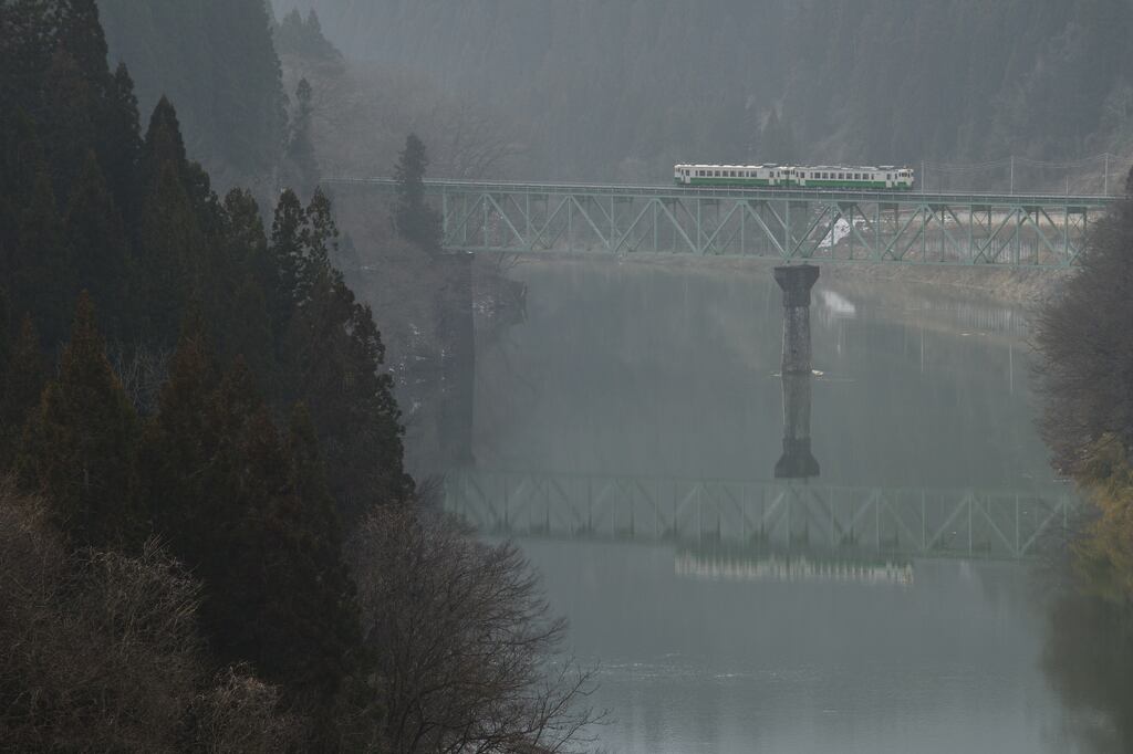 霞む