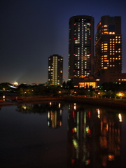 城遠く