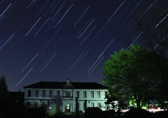 巖浄閣と星空