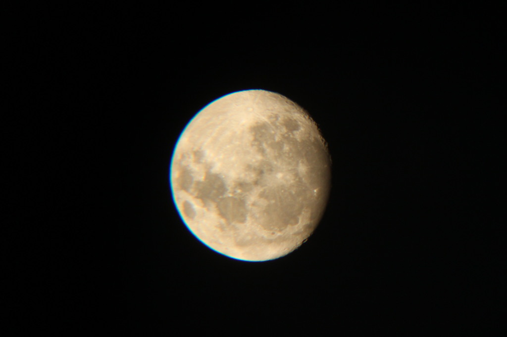 月
